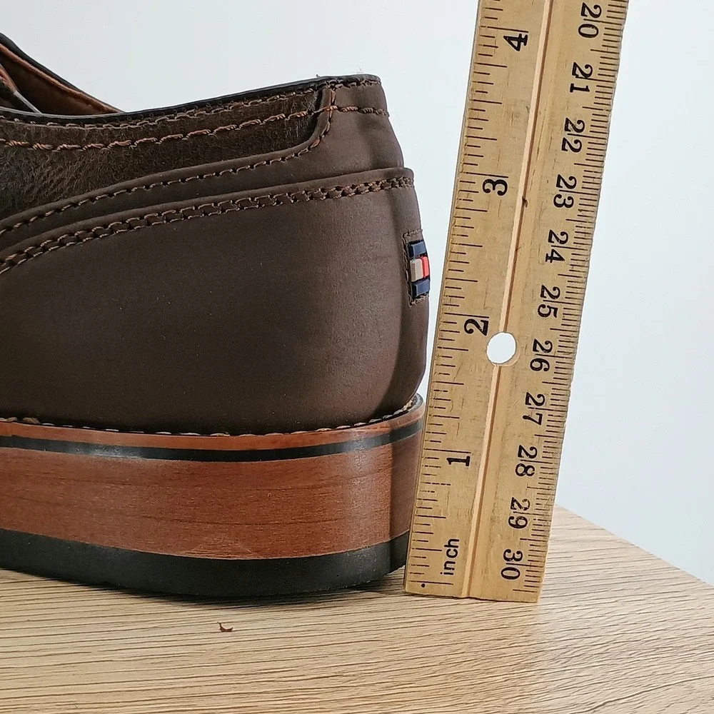 Tommy Hilfiger Banly Men Size 8.5 Brown PU Leather Dress Shoes Cap Toe Oxford